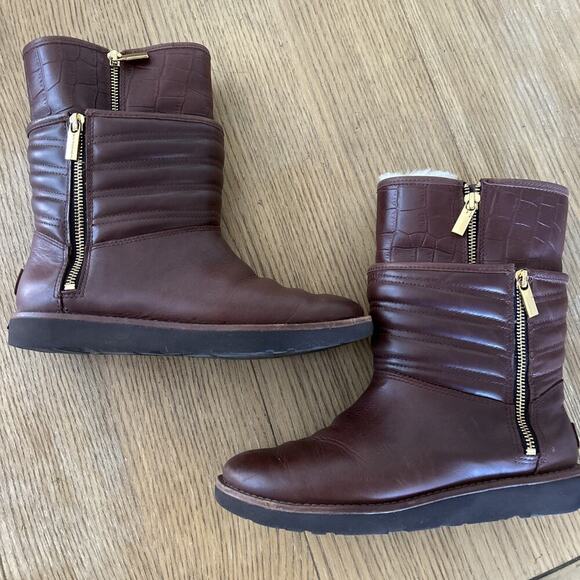 UGG Shoes - UGG Classic Aviva Crocodile Embossed Brown Leather Winter Short Boots Womens 8